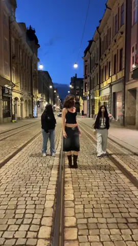 Zara bring back the midnight sun🐬#offbeat #foryou #midnightsundance #zaralarsson #sweden @Zara Larsson 
