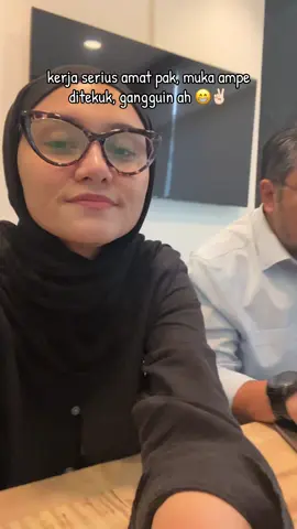 jangan terlalu serius lah @Dr.Prabu Revolusi,S.T,M.I.K chill aja 😁