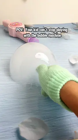 Fog bubble hack: Add glitter to the solution for sparkling magical orbs that dazzle in daylight! #FogBubbleMachine #FogBubbleWand #MistBubbleMachine #bubble #child             