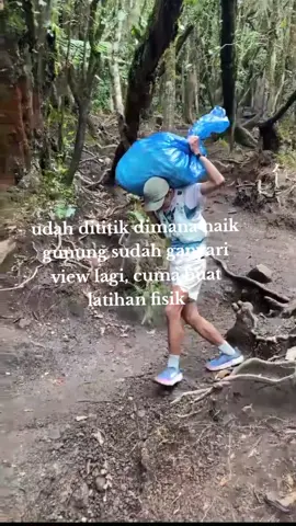 view dan mungut sampah adalah bonus #trailrun #gedepangrango #gununggede #fyp #gunungindonesia 