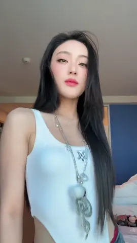Sugar on maaaa tongue