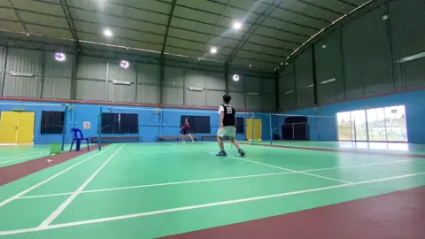 #10 🏸