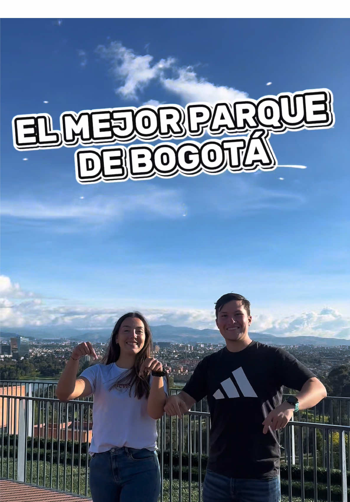 Sin duda alguna, el mejor parque de Bogotá está en suba 😮‍💨 Un lugar que lo tiene todo, desde vistas increíbles, hasta espacios para entrenar con las mejores máquinas de gimnasio 💪🏼 Así que si tienes la oportunidad de disfrutar de este lugar, no la desaproveches.  #CEFE #Bogota #Parques #entrenamientos #PistasAtletismo  