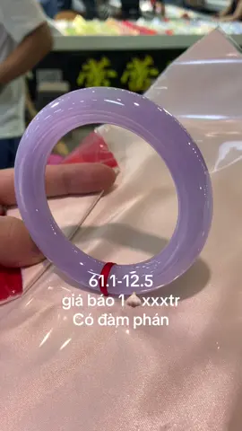 Cần thêm ảnh nhắn dép em nha các chế#phithuymyanmar #ngocphithuy #vongban #moctamngoc #typea 
