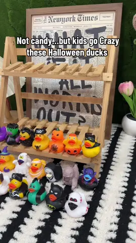 #HalloweenPartyFavors#TrickOrTreatIdeas#NonCandyTreats#HalloweenGoodieBags#rubberduck 