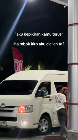 angsuran ta aku iki? 🫠 #empatdelapantrans #hiacemagetan #hiaceindonesia 