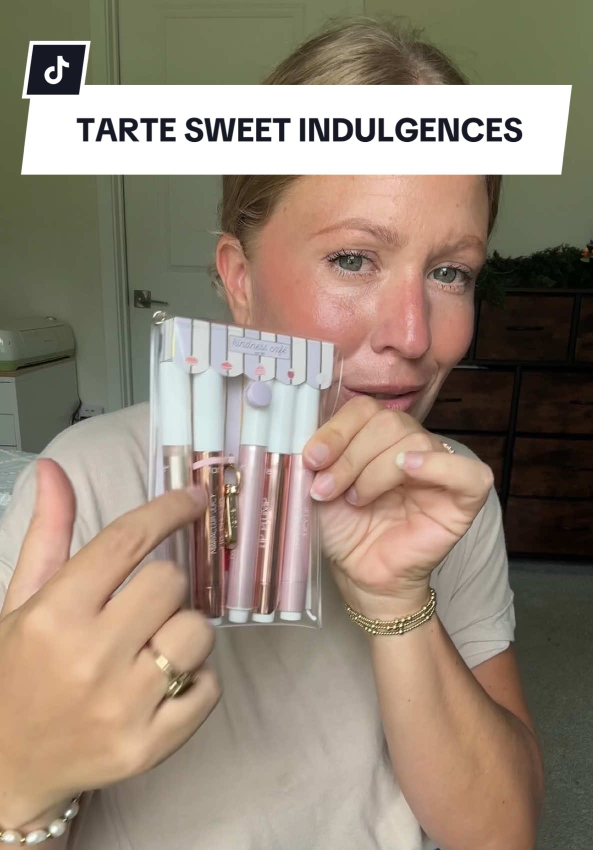 MARACUJA juicy lips that smell like desserts!? #tartecosmetics #tartemaracujajuicylip #tartegiftsets #tartelipvault #tiktokshopblackfriday @tarte cosmetics 