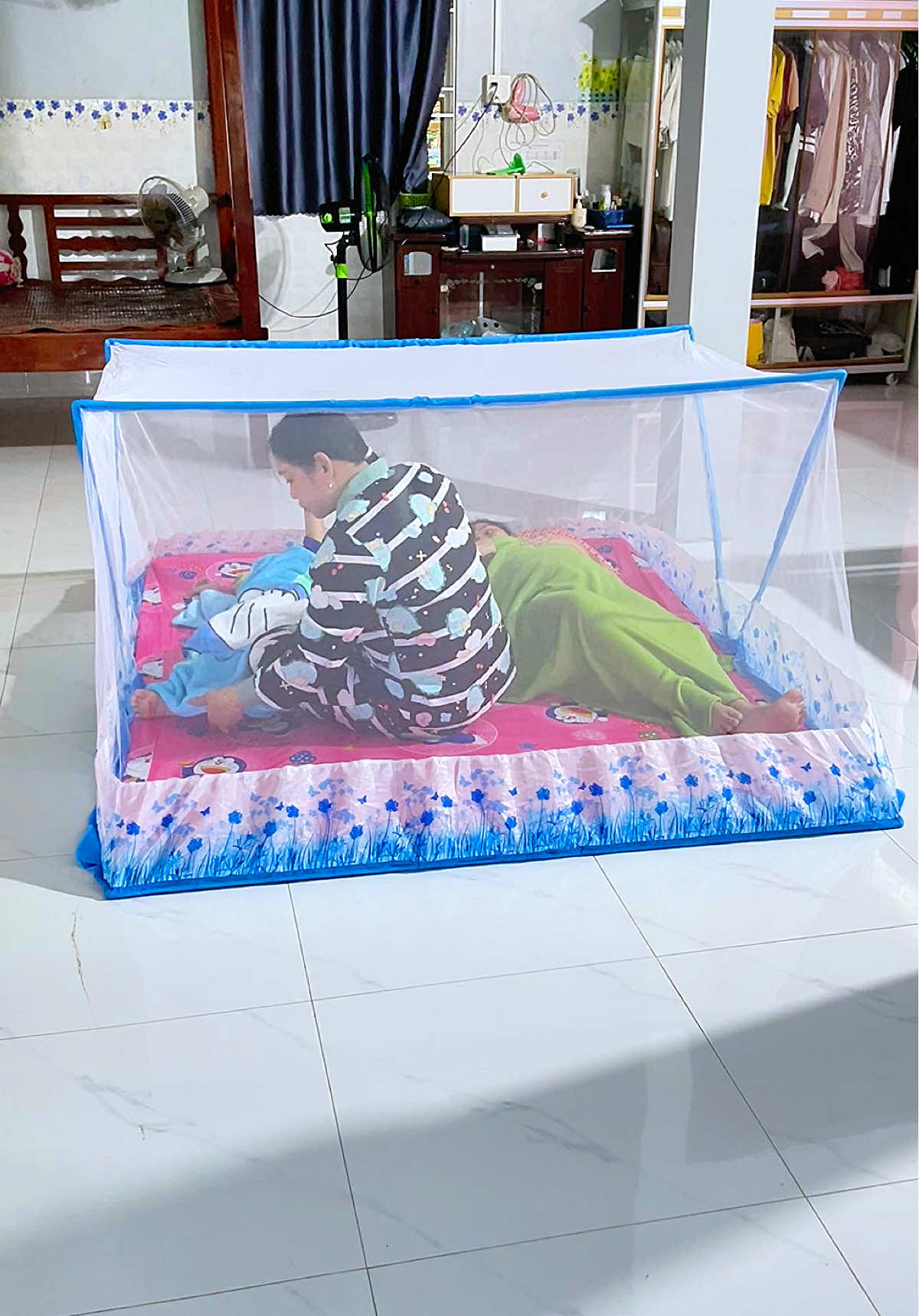 Trả lời @Tuyền 1906 Mùng chụp tự bung khung sếp gấp gọn đủ kích thước cho mình tùy chọn @Ngọc Lanh (Mẹ Cutin)  @Ngọc Lanh (Mẹ Cutin)  @Ngọc Lanh (Mẹ Cutin)  #mungchuptubung #mungchongmuoi #mungchup #ngoclanhmecutin #xuhướng 