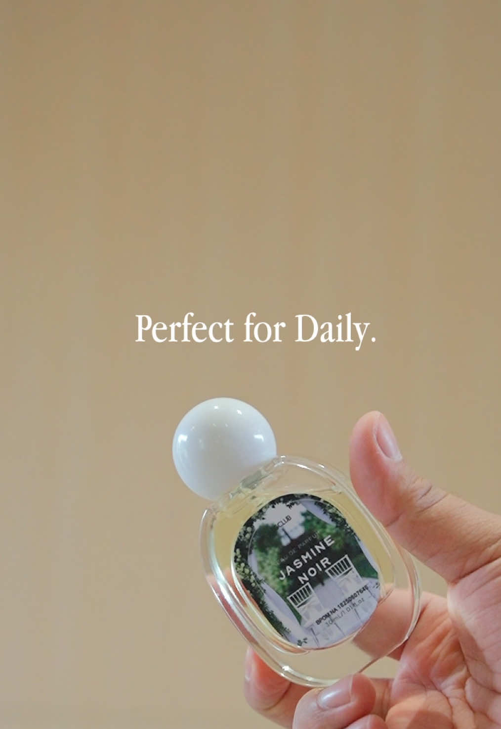 Cobain dulu, biar gak penasaran sama aromanya.. #geamoore #parfum #basicclubparfum #fyp #foryou 