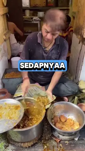 Tak Peduli Kumuh, Beginilah Daya Tarik Kachori Viral di Jalanan Kolkata