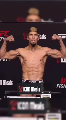 Johnny Walker🇧🇷 vs Thiago Santos🇧🇷 | UFC Vegas 38 . Gặp đồng hương là phải khiêu vũ cái đã 😂 #johnnywalker #UFC #fyp #trending #xuhuong 