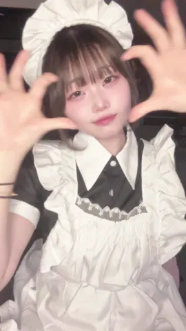 サブスクが変わって今まで入ってくれてた人達はスーパーファンに移動して、サブスク強制で抜けさせられてるみたいでまた入り直さなきゃ行けないみたいです💦バグでサブスク入れなかったり、入っても見れないこともあるみたい、、一気に100人減って今月1000人行きそうだったのに無理そう😣