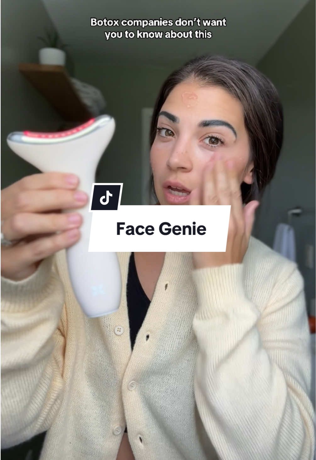 Your future self with thank you 😘 #antiaging #antiagingskincare #antiagingtips #antiagingdevice #skincareroutine 