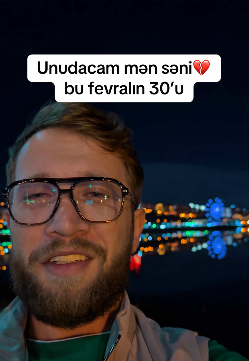 Unudacam səni də unudacam birdənəm Unuda bilmədiyim sən qalmışdın bir dənə Unudacam mən səni bu fevralın otuzu Unudacam mən onu, unudulan o qızı   Unudacam mən səni əncir çiçək açanda Unudacam mən səni lal qızı dil açanda Unudacam mən səni o bürüncü saatda Unudacam mən səni on üçüncü saatda Unut unut deyirsən görmürsən unuduram Gecə Ay işığıyla göz yaşı quruduram Unudacam mən səni sonra ağ geyinəcəm 4 tərəfi taxtalı evimdə deyinəcəm Sonra çıxıb o evdən qəbrəcən sürünəcəm Unudacam mən səni unudacam görəcən  Unutmadan qoy deyim ölənəcən sevəcəm! Əli Haşimi (Lauraya şeirlər) Bakı 18.09.2025/15:23 #şair #unutma #şeir 