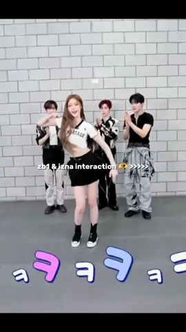 they're so sibling coded 😭🫶 #zb1 #zerobaseone #izna #fyp #kpop 
