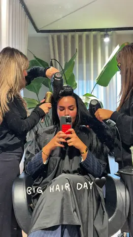Keratine & Color by @raquelvelez velez.beauty🖤 and Cut & extensions by @AMALIA AMSTERDAM #voorjoupagina #fyp #explore #hairtok #hairday 