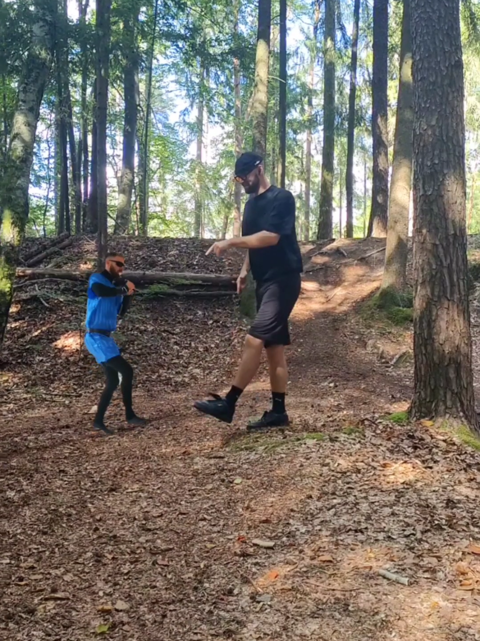 Gabber im Wald #gabba #gabber #hakken #fyp #oldschool 