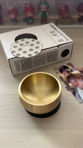 weirdest but coolest kpop album inclusion I’ve seen!! #cortis 