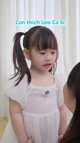 Khoe với cô chú ca sĩ nhí nhà CaLa đây ạ #êmbụng #lactoferrin 