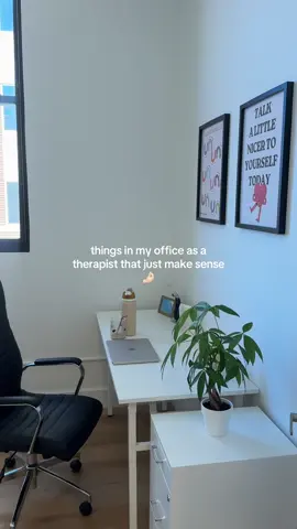 A small peek into a therapist’s office ❤️👀 #therapy #therapist #creatorsearchinsights 