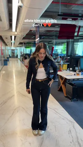bu sefer ofiste cuma şıklığı  💃🏼💃🏼   #fyp #outfitideas #officelife #fitcheck #keşfet 