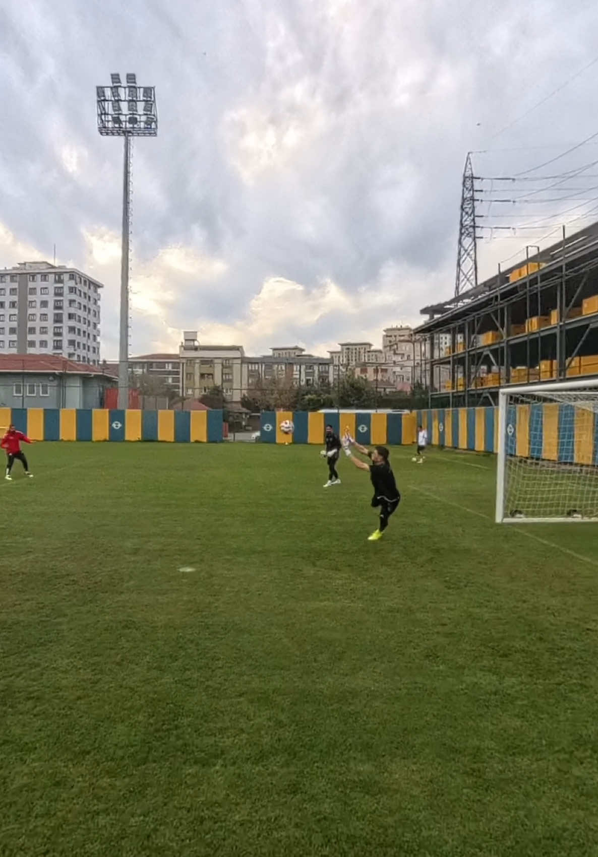 GK TRAINING VIDEO ⚽️ 🥅🧤#goalkeeper #futbol #Soccer #football #kaleci 