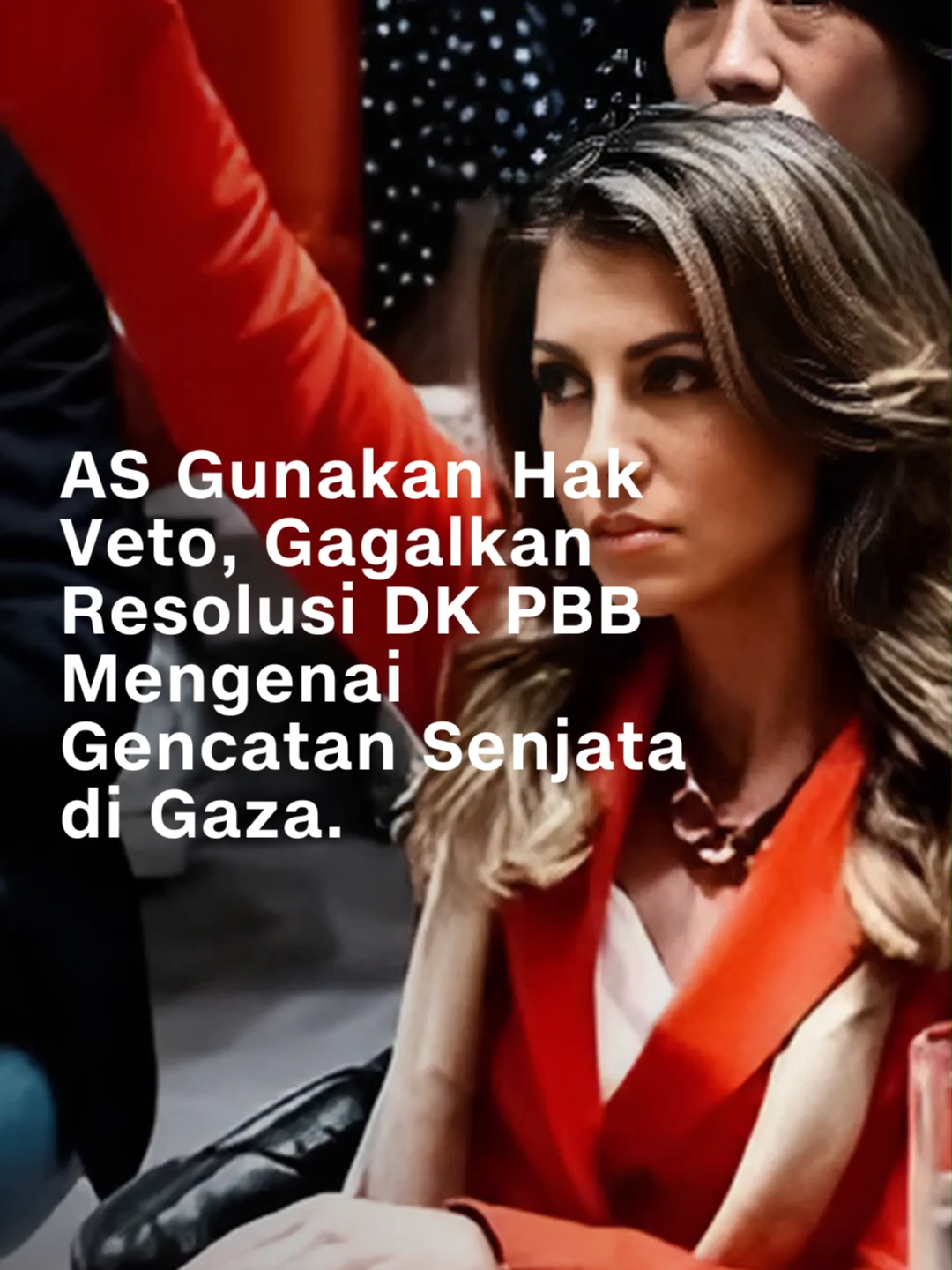 Amerika Serikat kembali memveto resolusi Dewan Keamanan PBB untuk gencatan senjata di Gaza, Palestina, pada Kamis (18/9). Veto ini merupakan yang keenam kalinya sejak agresi brutal Israel ke Gaza dimulai pada 7 Oktober 2023. Dari 15 negara anggota, 14 mendukung rancangan resolusi tersebut, hanya Amerika Serikat yang menolak. Rancangan itu menuntut gencatan senjata segera, tanpa syarat, dan permanen di Gaza. #cnnindonesia #cnnindonesiacom #amerika #pbb #gaza