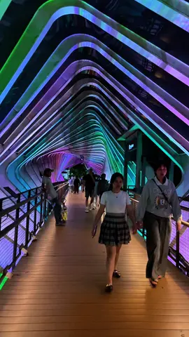 Semua video dokumentasi original dari aku , boleh kalian ambil buat bahan content para pemula , engga follow gpp , di izinin. JPO Senayan Bank DKI #jakarta #citylights #fyp #foryou #senayan 