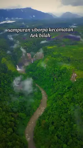 salah satu wisata yang harus di kembangkan oleh pemerintah kabupaten Tapanuli Selatan  SAMPURAN SIBORPA KECAMATAN AEK BILAH  indah memang sangat indah alam Tapanuli Selatan ini 
