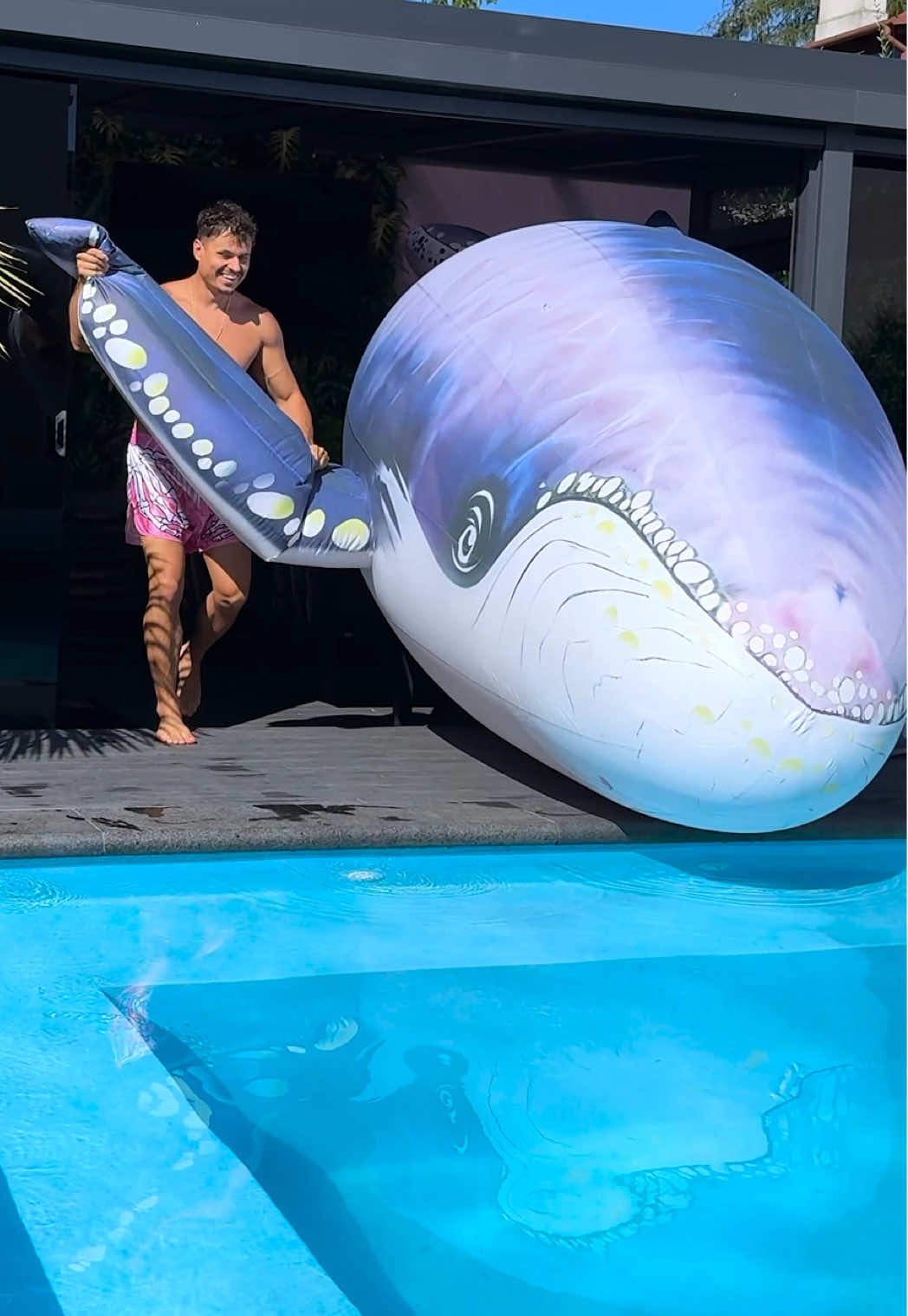 Gruba ryba złowiła wieloryba 🐋#fyp #farell 