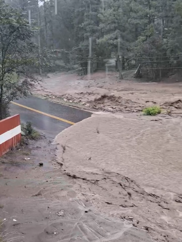 Flooding in Ruidoso, NM #flashflood #ruidoso #flooding #inundacion #nm 