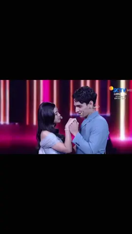 Aqeela yang di cium nevy yang salting aaa yang nonton juga pada guling guling gigit jariii tolong😫❤️ gemeshhh banget merekaaa💞 #harryvaughan #aqeelacalista #sctvaward2025 #fypage #asmaragenz @Piscesgirl👑 
