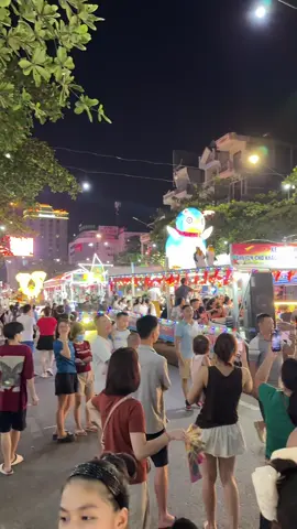 Trung thu to nhất cả nước Việt Nam. Đẳng cấp quá mãi đỉnh lun🎉🎊#trungthutuyenquang2025 