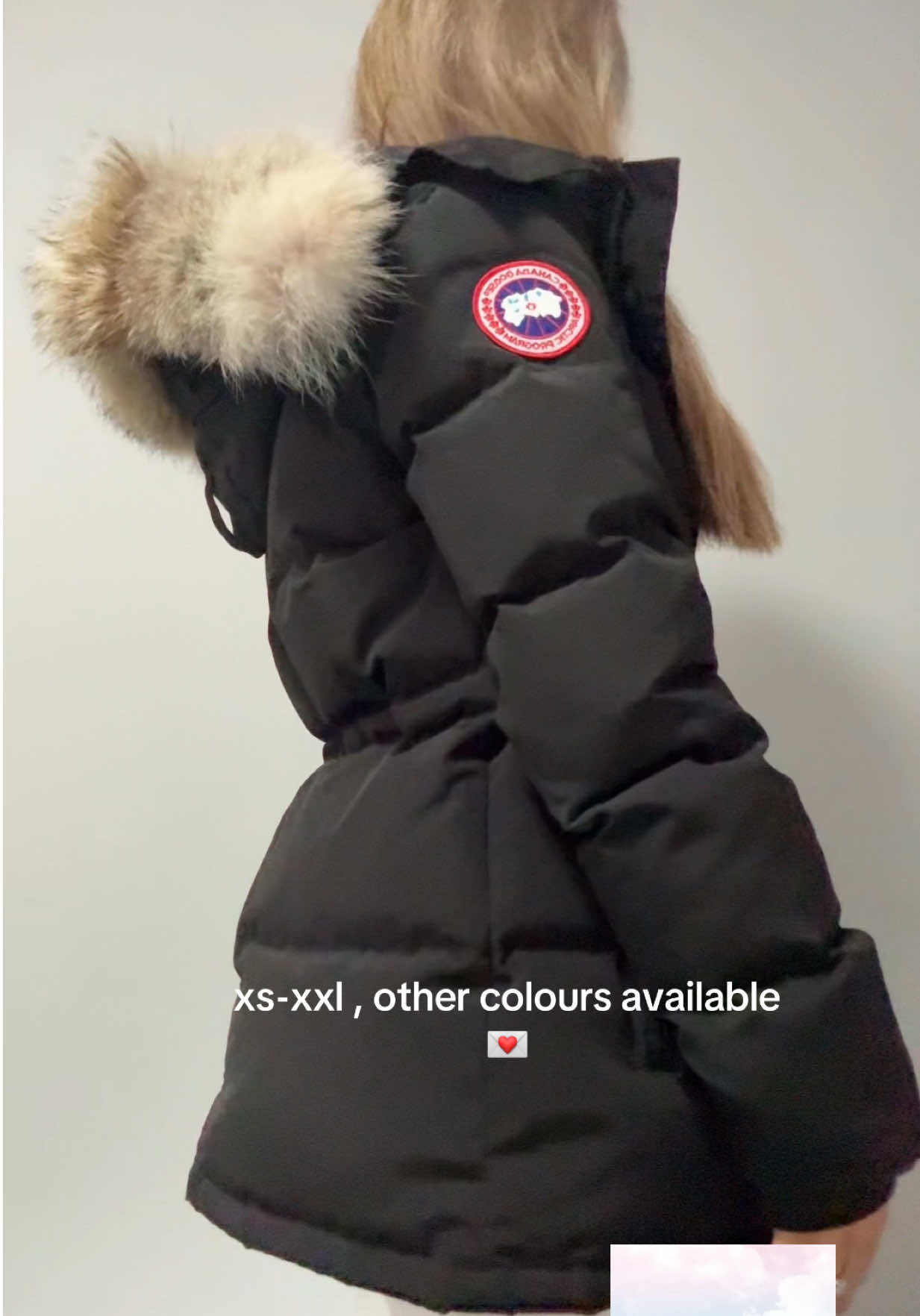 Canada Goose Chelsea Parker😍 📩 |any inquiries, please DM  🎨| Different colours available  📦| shipping: •provided with tracking number  •ship internationally  TikTok| designerxcollection  Snapchat| designerforyoux  Instagram | designerxxcollection 💌| designerxcollection@gmail.com #moncler #canadagoose #goose #fur #winger 