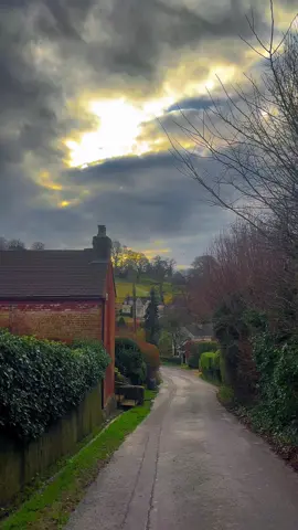 Life in the English countryside // #fyp #cotswolds 