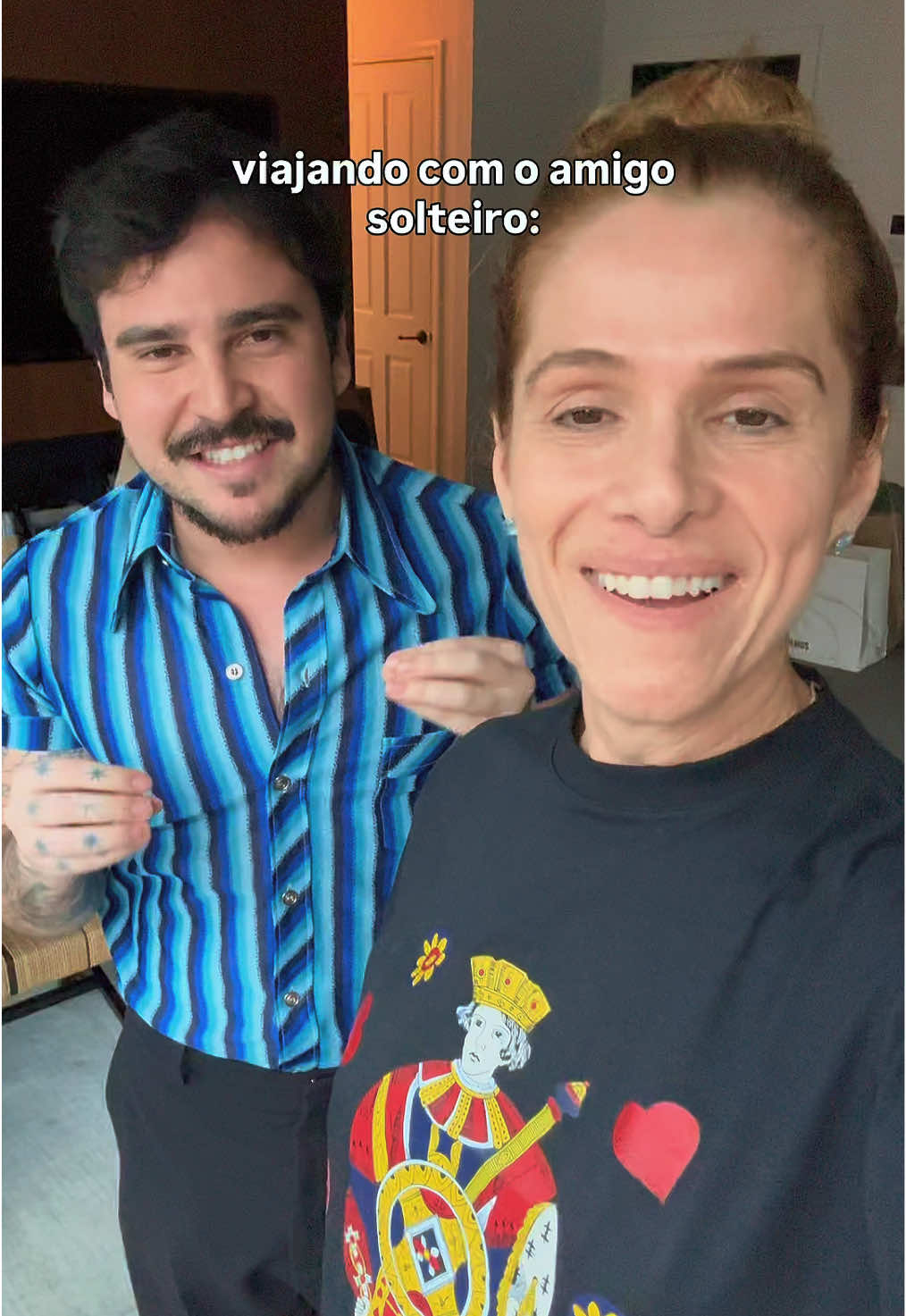 Sextou com amigo solteiro gerando entretenimento pra amiga casada! 