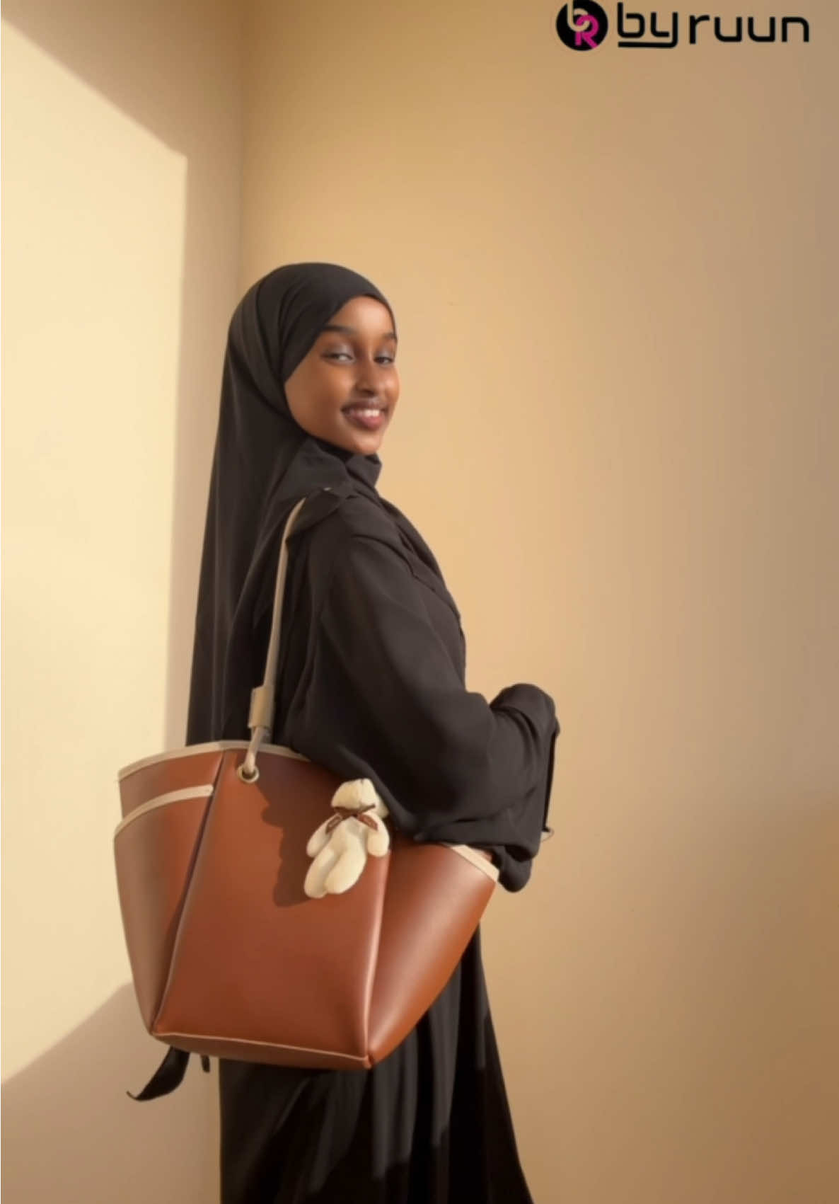 boorso qurux badan oo gudeheeda waasac eh  wa diyaar 🤌 hadda dalabkaaga ku dhiibo si aan lagaaga dhameysan 🏃‍♀️🏃‍♀️#somalitiktok #foryoupag #byruunshoes 
