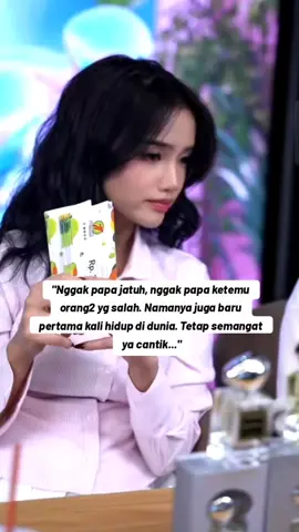 Tenang uti, fans akan selalu suport agar kamu makin bersinar... #fuji #fujiantiutamiputri 