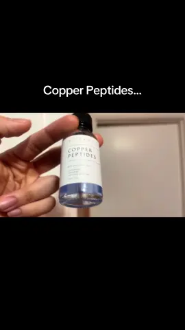 yes this contains GHK-CU, as well as other ingredients that help boost collagen