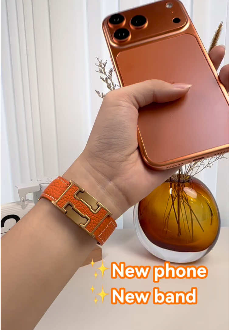 🔥New phone, new band! 📱✨ Okay, be honest… yay or nay? 😏 #WatchBand #FallFreshness #tiktokshoprestock #GetReadyforFashionWeek #strap @CrazyGrass 