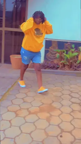 Who’s that woman 😜😜❤️#fypシ゚viral🖤tiktok #fyppppppppppppppppppppppp #foryoupage #ugandanmusicians #kampala_tiktokers🇺🇬🇺🇬🇺🇬🇺🇬🇺🇬 