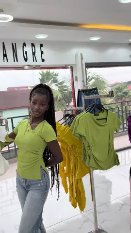 🚨Disponible dans toutes vos boutiques R-Store ! 📌 Nous avons un nouveau compte Insta n’oubliez pas de vous abonner et de partager 🙏🏾 #pourtoi 