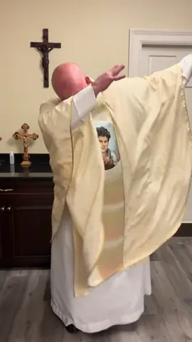 When the Holy Spirit meets Holy Drip 😤💧 #PriestTok #viralvideo #fyp #foryou #viral  @Allen Hoffa 