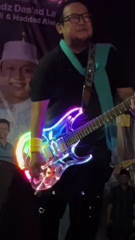 Gitaris Wali band