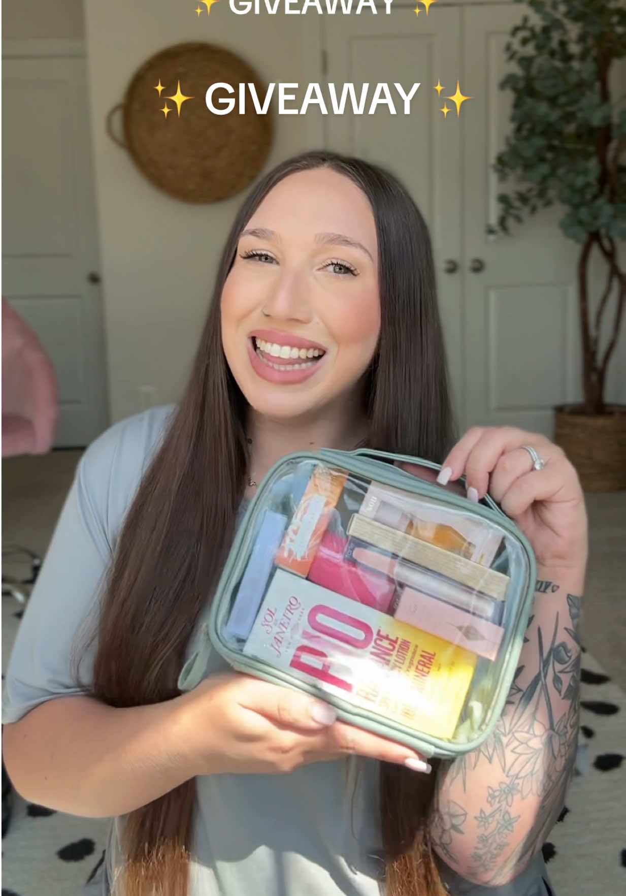 ✨ GIVEAWAY TIME! ✨ winner will be tagged on monday morning 9/22 on this post by me & messaged by this account only. i added a few items i didn’t get from sephora in here as well 😍 to enter: make sure you’re following me & comment below what kind of content you like watching from me or what you would like to see more of! that’s it ✨ i’m trying to grow & better myself and thought this would be the perfect chance to get some feedback!  thank you so much for being here 💗 #giveaway #sephorahaul #givingback #thankyouforallthesupport #fyp 