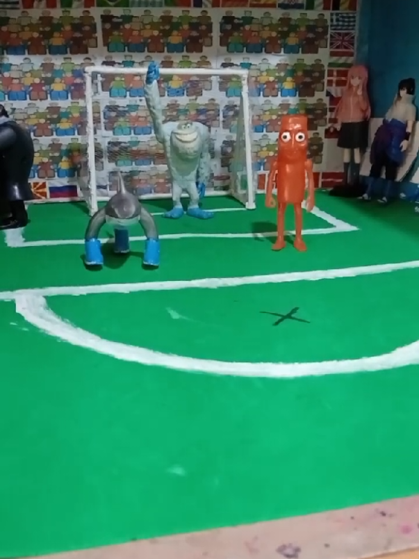 Angelinho vs Team Sahur 🔥 Quién es mejor ¿?...⚽😼 #uricollections #batallaepica #humor #viraltiktok #mundial #fyp #parati #foryo 