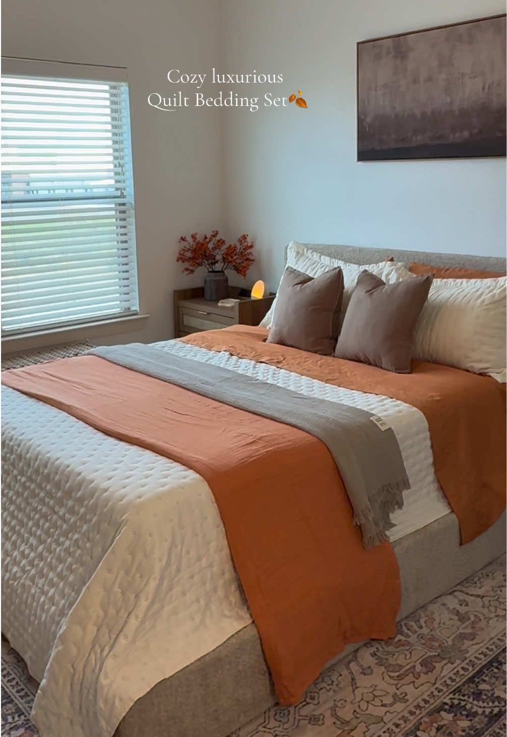 The perfect all year round quilt that will not make you sweat at night and it looks gorgeous and hotel expensive 🤍  #bedrefresh #fallcolors #tiktokshopcreatorpicks #bed  #fyp 