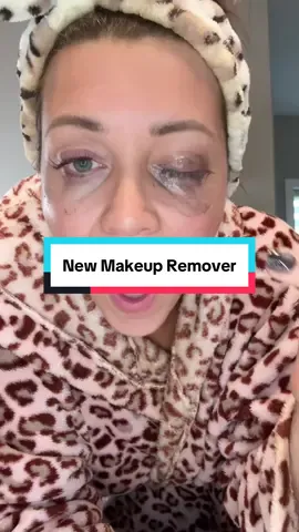 This makeup remover from @ddg Beauty is easy to use. It melts like butter with the warmth of your skin and removes makeup and hard to remove mascara or lashes with ease. No more scrubbing, pulling and irritated skins and eyes.  #ddgcleansingbalm #makeupremover #mascararemoval #clusterlashremoval 