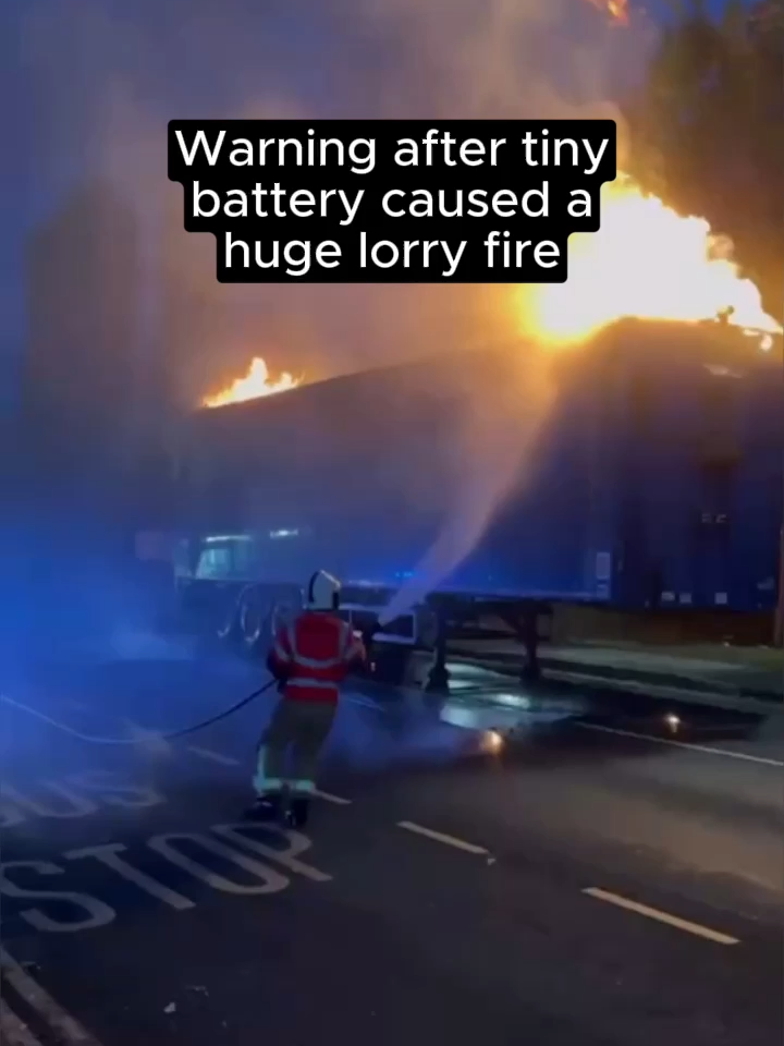 ⬆️ READ MORE HERE ⬆️ A tiny battery caused a huge lorry fire in Manchester - and fire crews have now issued a warning.  The lorry was travelling to a waste recycling centre when paper and cardboard it was carrying burst into flames.  #news #fire #manchester #battery #manchestereveningnews