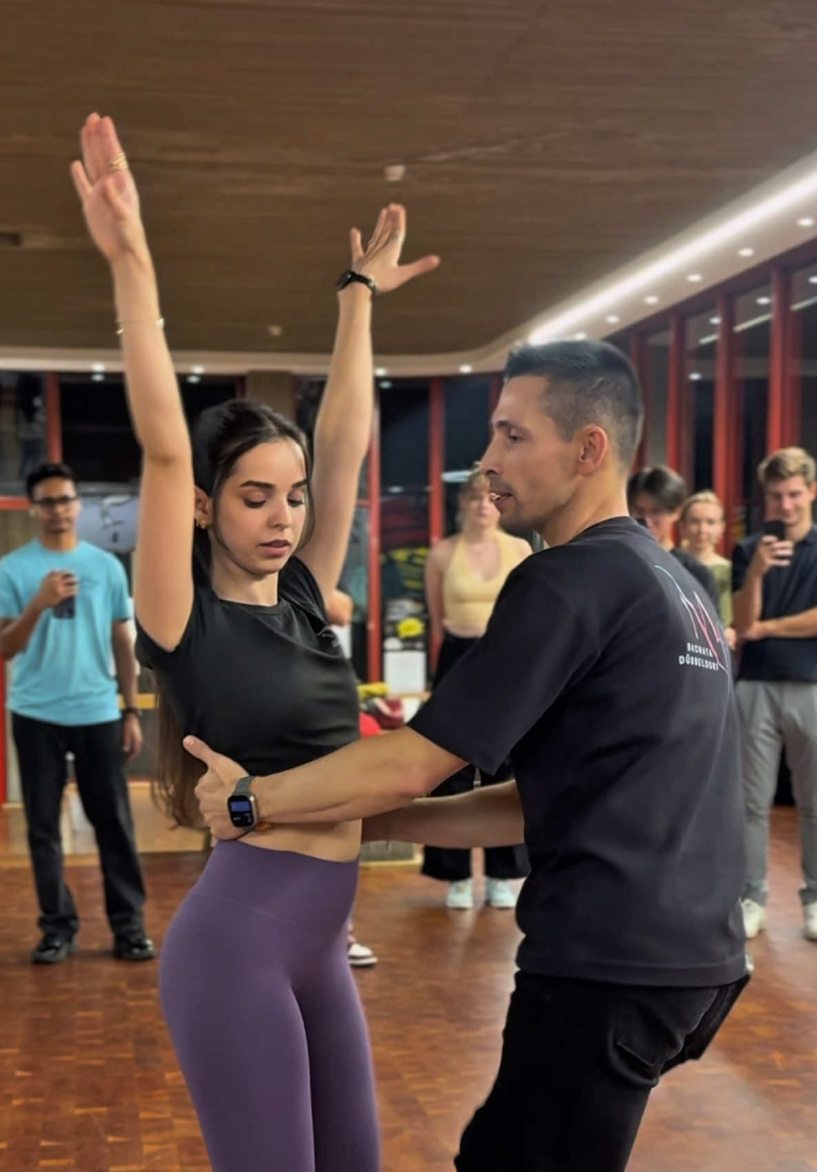 About last Wednesday at Heinrich Heine University Duesseldorf. #bachata w @Artjom Lalafarjan y @mahsajanaki.  More info: Bachataduesseldorf.de 🌱 . . . #bachatasensual #düsseldorf #bachatadüsseldorf #coupledance 